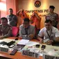 Wakil Direktur Kriminal Umum Polda Kepri AKBP Arie Darmanto menggelar konferensi pers. (foto: Liputan6.com/ajang nurdin)