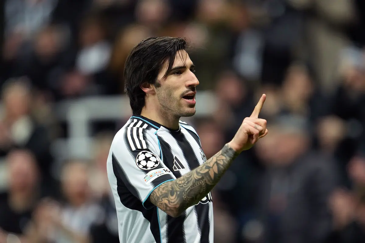 Foto: Agregat Unggul Telak atas Qarabag, Newcastle United Melaju Mulus ke Babak 16 Besar Liga Champions