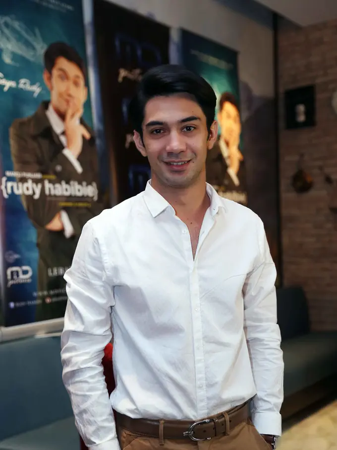 [Bintang] Reza Rahadian