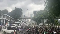 Banser Geruduk KPK Saat Eks Menag Yaqut Diperiksa sebagai Tersangka Korupsi Kuota Haji