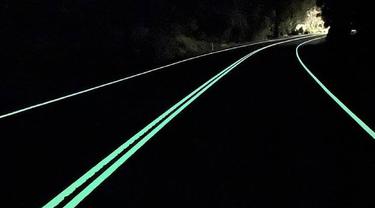 Australia terapkan marka jalan glow in the dark untuk tingkatkan kewaspadaan berkendara (Carsales Australia)