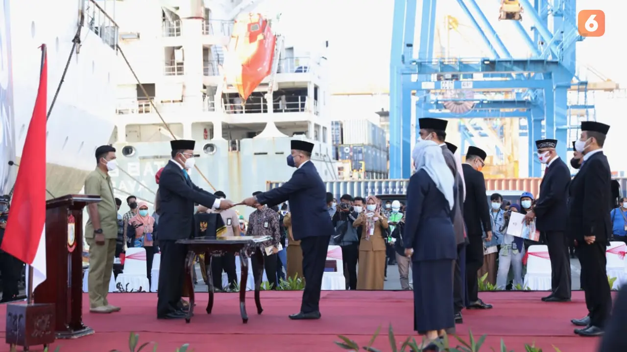 Momen pelantikan pejabat eselon II di Kota Makassar (Liputan6.com/Fauzan)