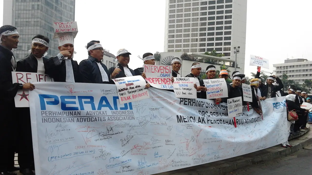 Demo Peradi 