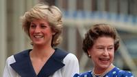 Potret Kenangan Lady Diana dan Ratu Elizabeth II (Sumber: AP Photo-Martin Cleaver)