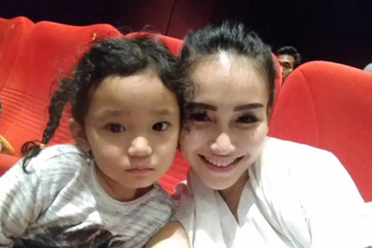 [Bintang] Ayu Ting Ting