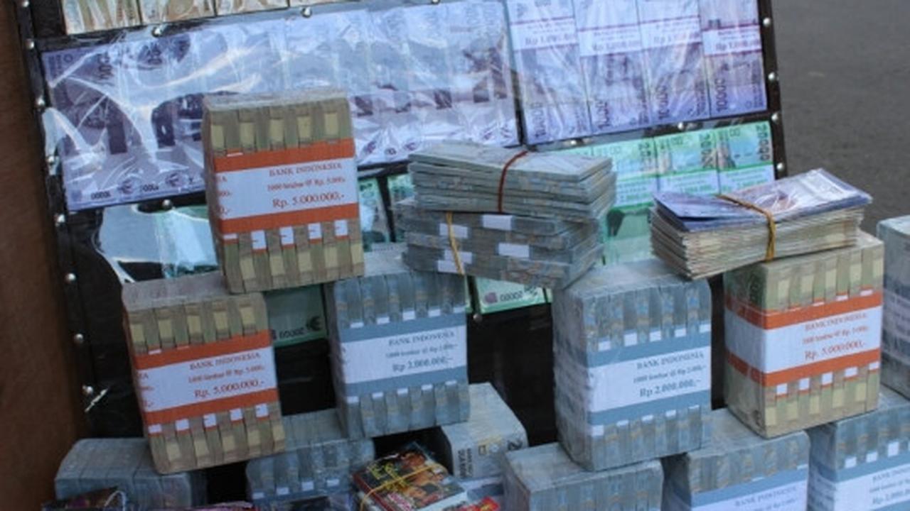 Jelang Lebaran, jasa penukaran uang mulai menjamur di Malang
