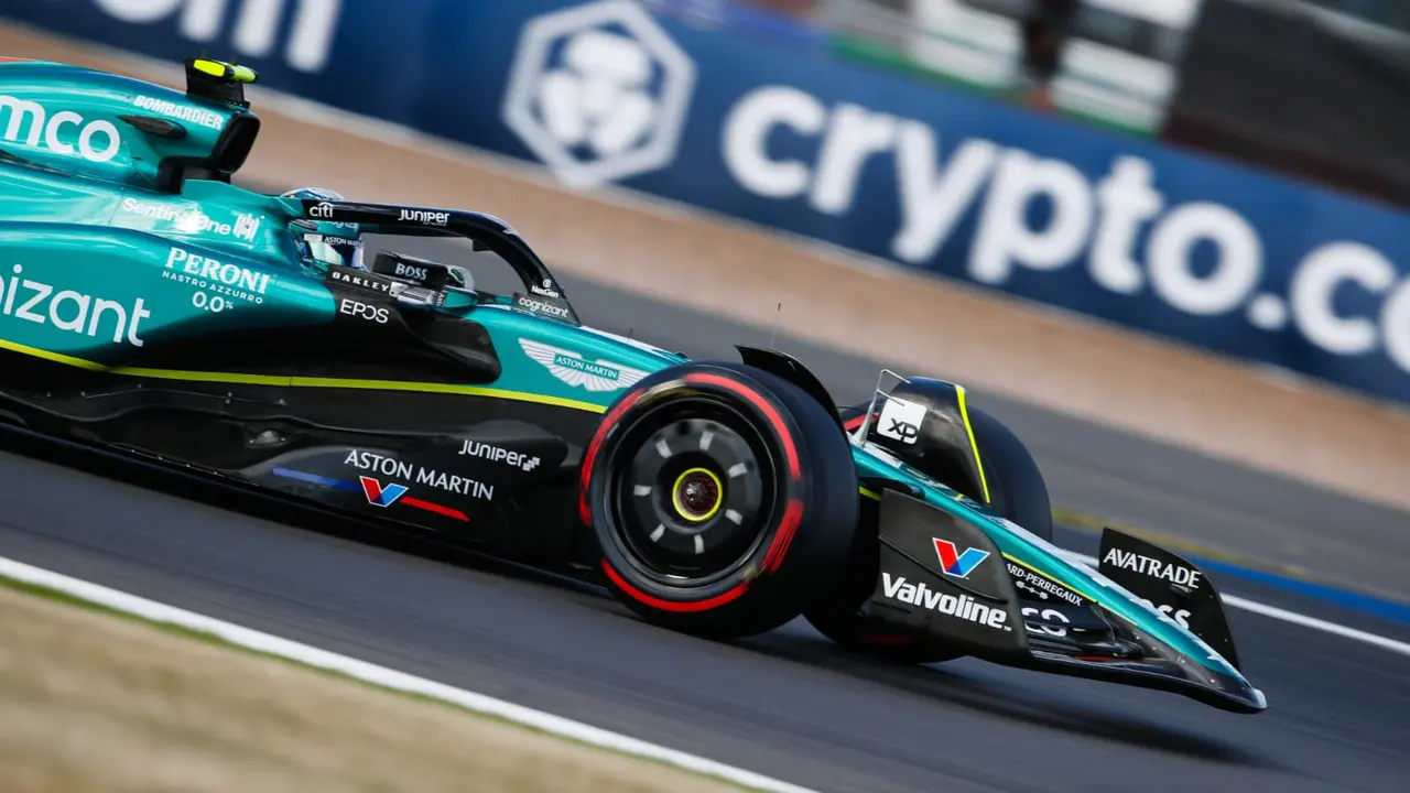 Tim Aston Martin Pakai Livery Khusus di Ajang F1 (Ist)