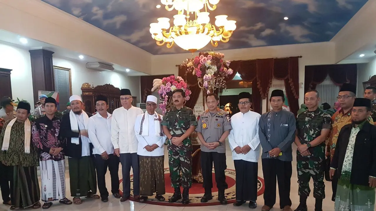 Panglima TNI bersama Kapolri dengan ulama Sumsel adalah terkait upaya menjaga stabilitas di tahun politik dan tahun Asian Games 2018. (Istimewa)