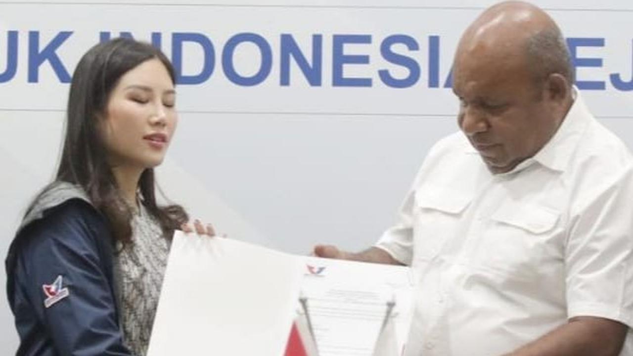 Momen penyerahan tersebut berlangsung di Kantor DPP Perindo, Menteng, Jakarta Pusat, Rabu (5/6/2024) pagi. Foto: Istimewa