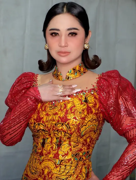 Dewi Perssik. (Foto: Dok. Instagram @dewiperssik9)