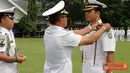 Citizen6, Surabaya: Prosesi sertijab salah satu Komando Pelaksana (Kolak) dijajaran Kobangdikal itu, digelar dengan upacara militer di Lapangan Laut Seram, Kesatrian Bumimoro, Kobangdikal, Surabaya. (Pengirim: Penkobangdikal)