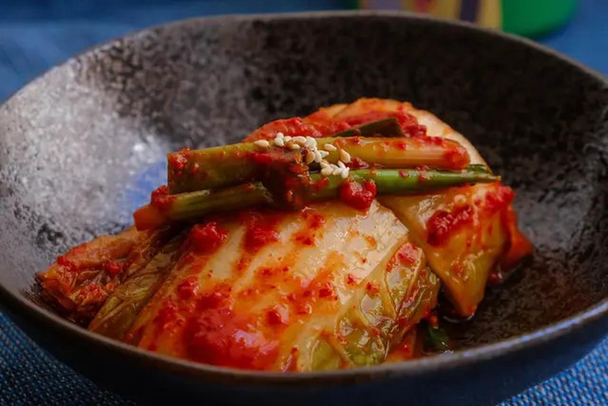Makan Kimchi Bisa Bikin Tubuh Langsing, Kok Bisa?
