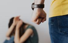 VIDEO: Viral Polisi Arogan Keluarkan Pistol saat Cekcok hingga Aniaya Wanita Mantan Pacar