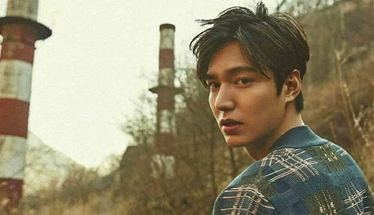 Siapa yang tak mengenal Lee Min Ho? Aktor tampan yang memiliki banyak penggemar ini ternyata juga memiliki pendatapan yang sangat mengejutkan. Bayaran yang diterima Min Ho setiap tampil sungguh menggiurkan. (Instagram/actorleeminho)