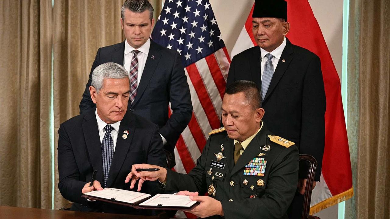 FOTO: Menhan Sjafrie Bertemu Menteri Perang Amerika Serikat di Pentagon