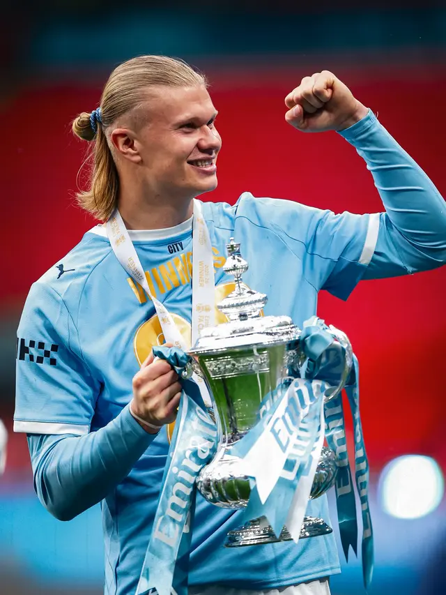 Ikat Rambut Erling Haaland Laris Manis, Aksesori Seharga Rp80 Ribuan Ini Jadi Buruan Fans
