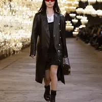 Pinterest merilis deretan busana yang bakal jadi tren fashion 2022. (dok/Louis Vuitton).