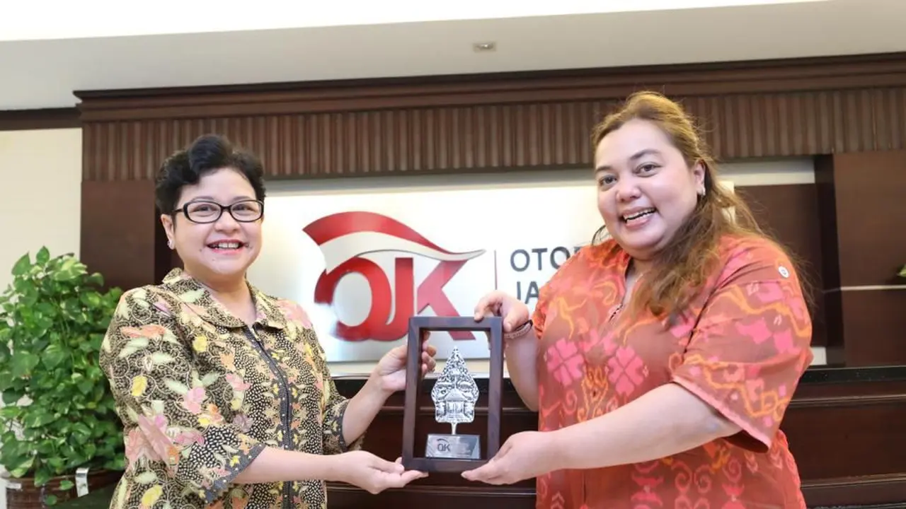 pada pertemuan antara Ketua Dewan Audit OJK Sophia Wattimena dan Presiden IIA Indonesia Angela Indirawati Simatupang (Dok OJK)