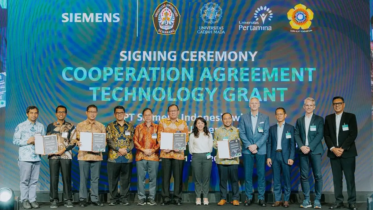 Siemens secara resmi menyerahkan hibah perangkat lunak PSS® SINCAL Platform kepada UPER.