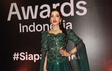 7 Potret Cantik Elegan Bak Artis Hollywood Tasya Farasya saat Terima Penghargaan Beauty dan Fashion Creator f The Year