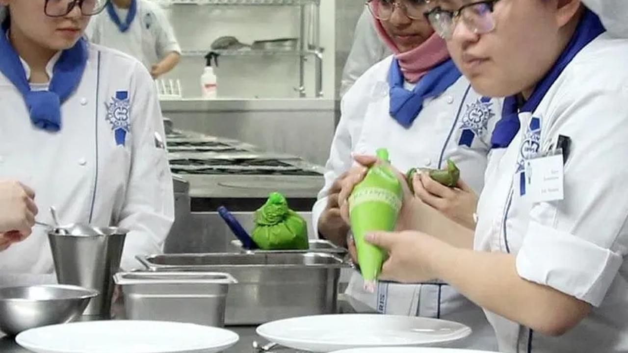 Mewarisi Tradisi, Menyatukan Dunia Kuliner