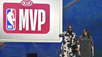 James Harden terpilih menjadi MVP NBA 2017-2018. (Photo by Chris Pizzello/Invision/AP)