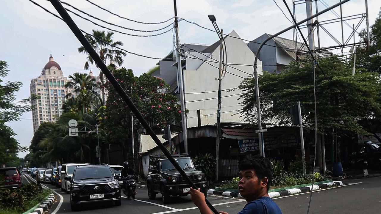 Para pengendara pun diimbau untuk berhati-hati melewati kawasan tersebut.&nbsp;Liputan6.com/Angga Yuniar