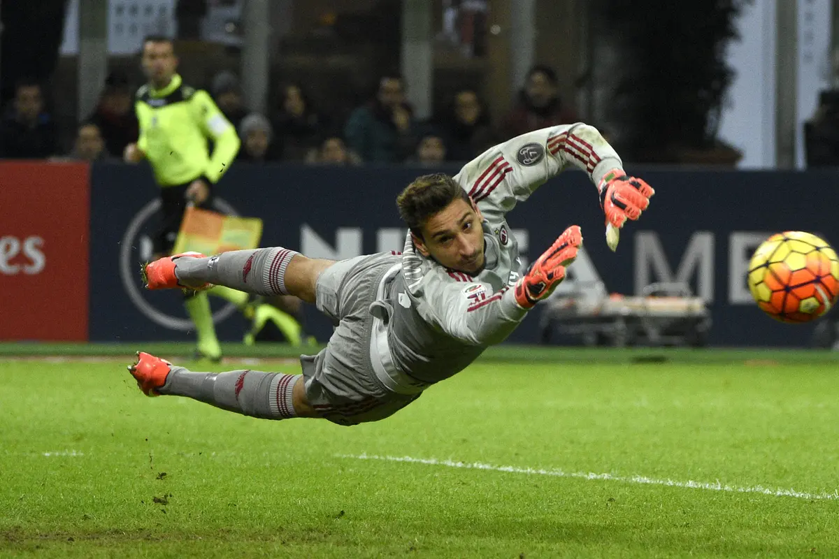 Kilas Balik Sepak Terjang Donnarumma Bersama AC Milan