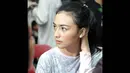 Konon, usai lebaran nanti, Ali Syakieb akan melamar pujaan hatinya. Sayangnya, saat dikonfirmasi kepada Citra, mimik wajahnya langsung berubah (Liputan6.com/Panji Diksana)