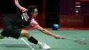 <p>Pebulu tangkis tunggal putra Indonesia Jonatan Christie berusaha mengembalikan kok ke arah Shi YU Qi dari China pada pertandingan semifinal Indonesia Masters 2023 di Istora Senayan, Jakarta, Rabu (25/1/2023). Di final Indonesia Masters 2023, Jojo akan menghadapi pemenang antara pemain Indonesia lainnya, Chico Aura Dwi Wardoyo dengan Ng Ka Long Angus dari Hong Kong. (AFP/Bay Ismoyo)</p>