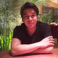 "Ini bang Billy bukan berpihak pada Hilda tapi mensupport Hilda. Karena bang Billy yakin ini kebenaran untuk Hilda," lanjutnya lagi. (Instagram/bilsky16)