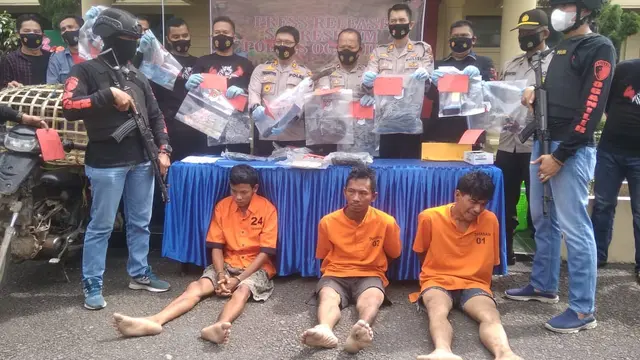 Tangisan Tersangka Pembunuhan di Ogan Ilir Saat Dengar Ancaman Penjara Seumur Hidup