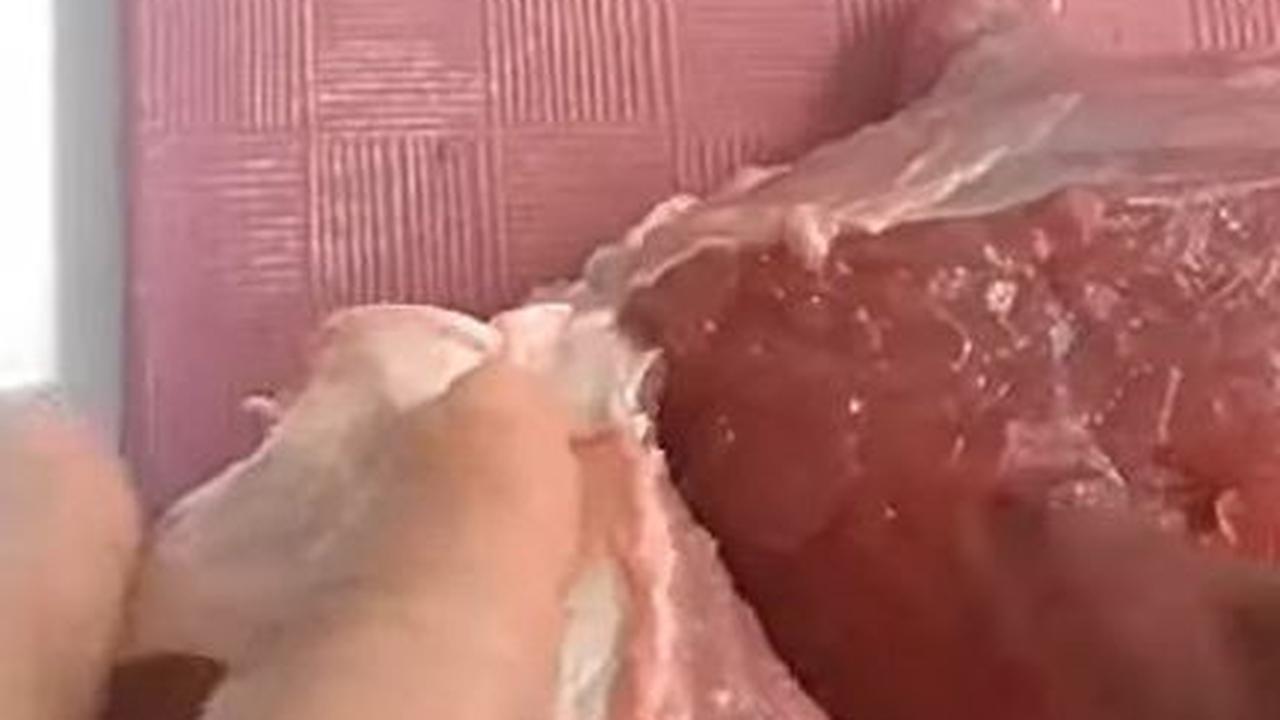 Potong Daging yang Berselaput