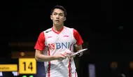 Pebulutangkis Tim Thomas Indonesia, Jonatan Christie saat menghadapi wakil Thailand, Kantaphon Wangcharoen di Impact Arena, Bangkok, Senin (9/5/2022) malam WIB.