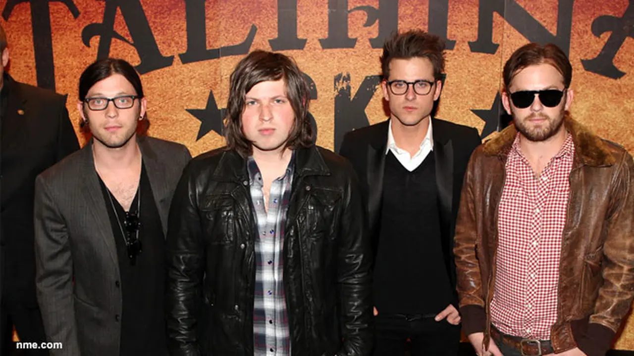 kings-of-leon-130821b.jpg