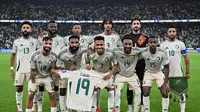 Starting XI Timnas Arab Saudi saat melawan Timnas Indonesia di putaran keempat Kualifikasi Piala Dunia 2026, 9 Oktober 2025. (AP Photo)