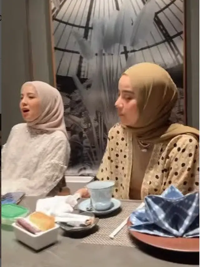 Titi Kamal, Nagita Slavina, Ayu Dewi hingga Wulan Guritno terlihat kompak dalam acara buka puasa bersama (Foto: Instagram @mrsayudewi)