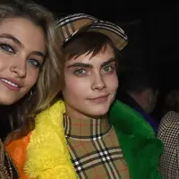 Paris Jackson mengunggah sebuah video romantis bersaa dengan Cara Delevingne di akun Instagramnya. (Getty Images/Elle)