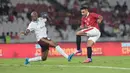Radamel Falcao melakukan selebrasi setelah mencetak gol penyama kedudukan untuk United Legends menjadi 2-2 pada menit ke-65 saat menghadapi North London Legends dalam laga ekshibisi di Stadion Utama Gelora Bung Karno, Jakarta, Sabtu (10/10/2026). (KLY/Budy Santoso)