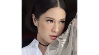 Cantiknya Dian Sastro Saat Berdandan Seperti Audrey Hepburn