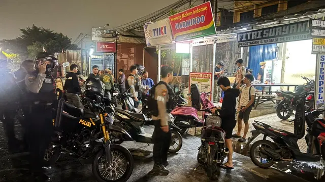 Polisi mengamankan empat sepeda motor yang diduga hendak digunakan untuk balap liar di Jakarta Timur. (Dok. Istimewa)