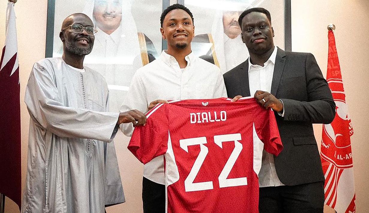 Satu lagi pemain PSG yang hijrah ke klub Asia pada bursa transfer pemain musim panas 2023/2024 setelah Neymar adalah Abdou Diallo. Abdou Diallo yang telah membela PSG sejak 2019/2020 akhirnya hijrah ke klub Liga Qatar, Al-Arabi SC setelah sempat dipinjamkan ke RB Leipzig sepanjang musim 2022/2023. Abdou Diallo didapatkan Al-Arabi SC dengan harga 15 juta euro atau setara Rp246 miliar dan terikat kontrak selama 4 tahun hingga 30 Juni 2027. (twitter.com/alarabi_club)