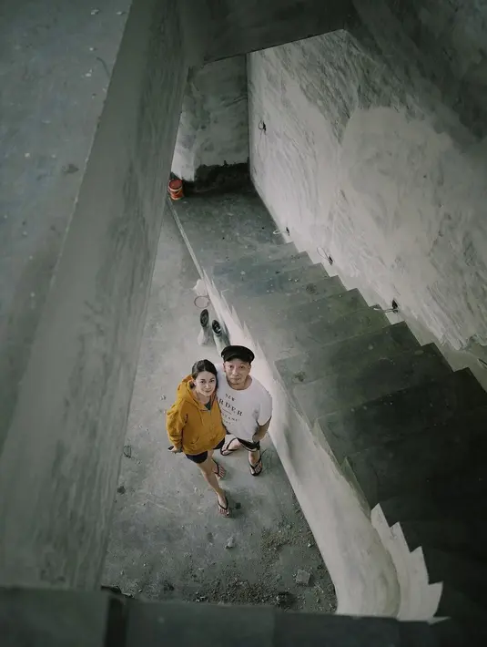 "11.04.2023 Duh deg2aaannn… rumah udah keliatan bentuknya, aahh semoga jadi rumah yg nyaman dan menyenangkan 🤍 #rumahlamadibaruin," tulis sabaidieter. [Instagram/sabaidieter]