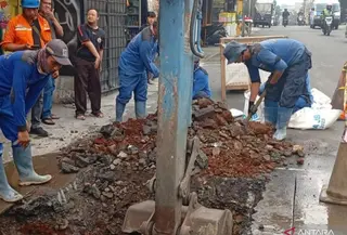 Jalan Assirot Ambles Lagi (Antara)