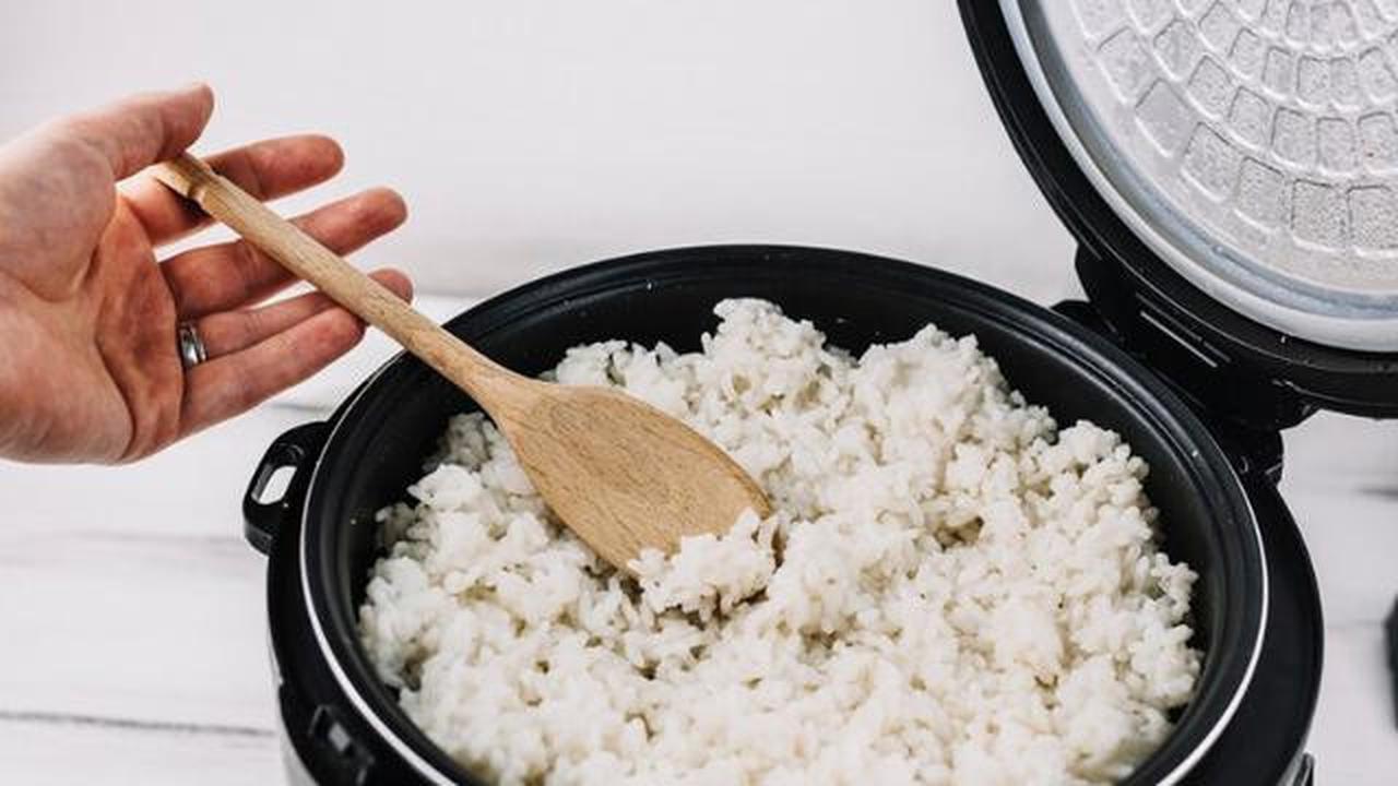Trik Menghindari Nasi Gosong di Bawah Panci Magic Com, Dijamin Matang Merata
