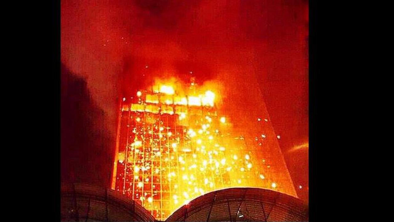 Penampakan Kebakaran Wisma Kosgoro di Twitter