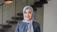 Gamis berbahan jeans (Ilustrasi: Meta AI)