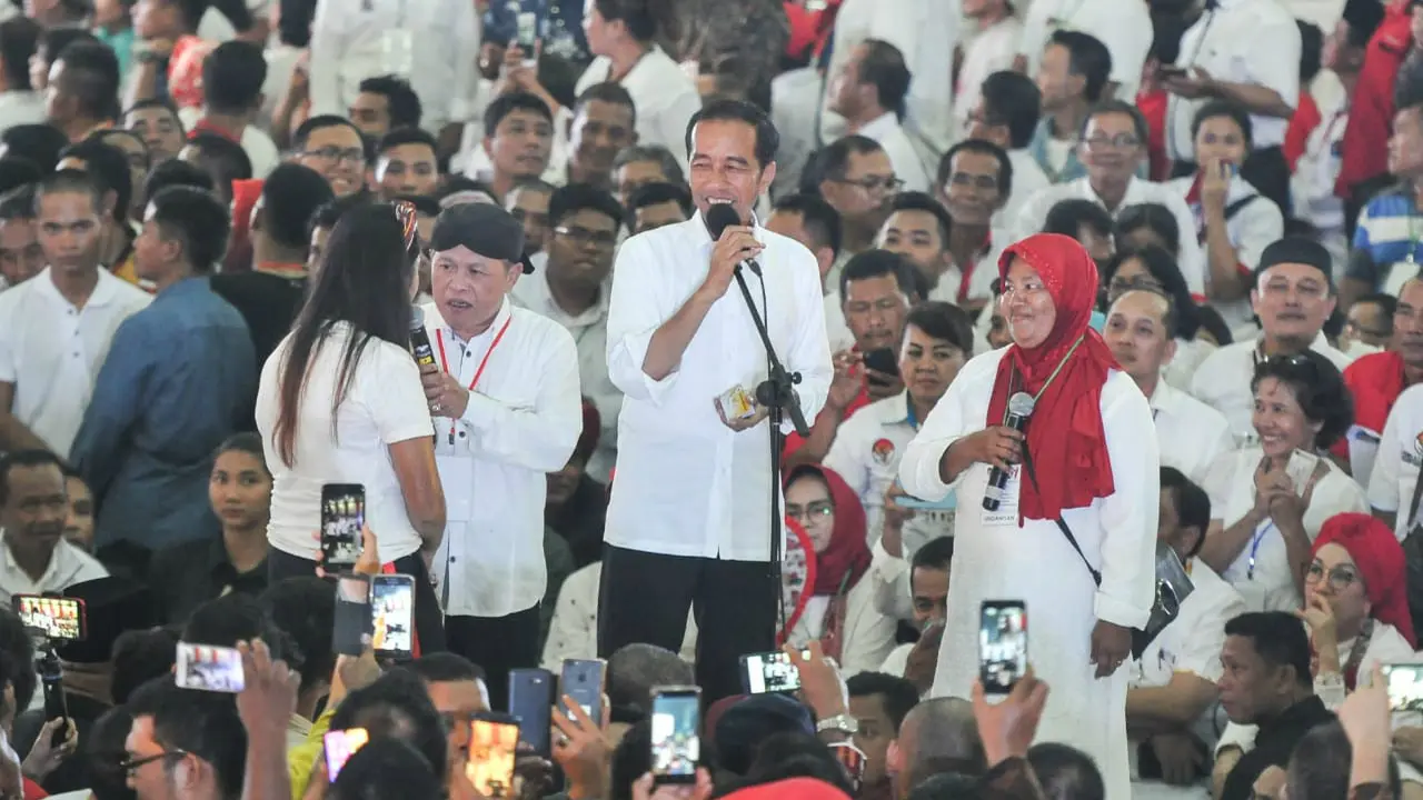 Capres nomor urut 01 Joko Widodo atau Jokowi pidato di depan pendukungnya di Sumatera Utara. (foto: istimewa)