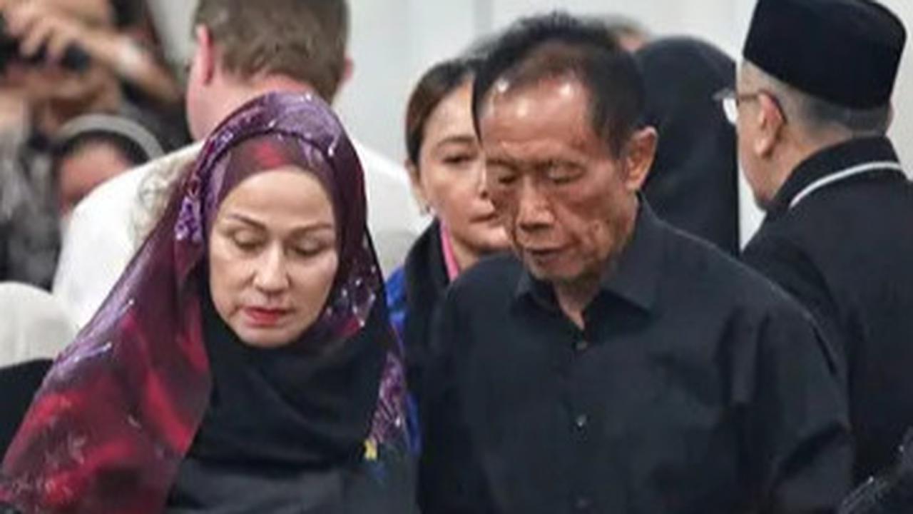 Dipenuhi Artis dan Musisi, Suasana Haru Selimuti Rumah Duka Titiek Puspa