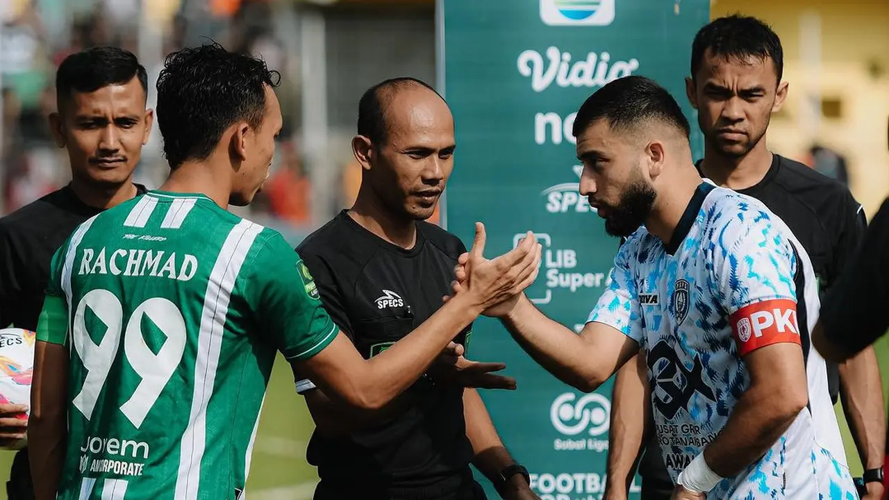 PSMS Medan melawan PSPS Pekanbaru di Pegadaian Liga 2 2024/2025.